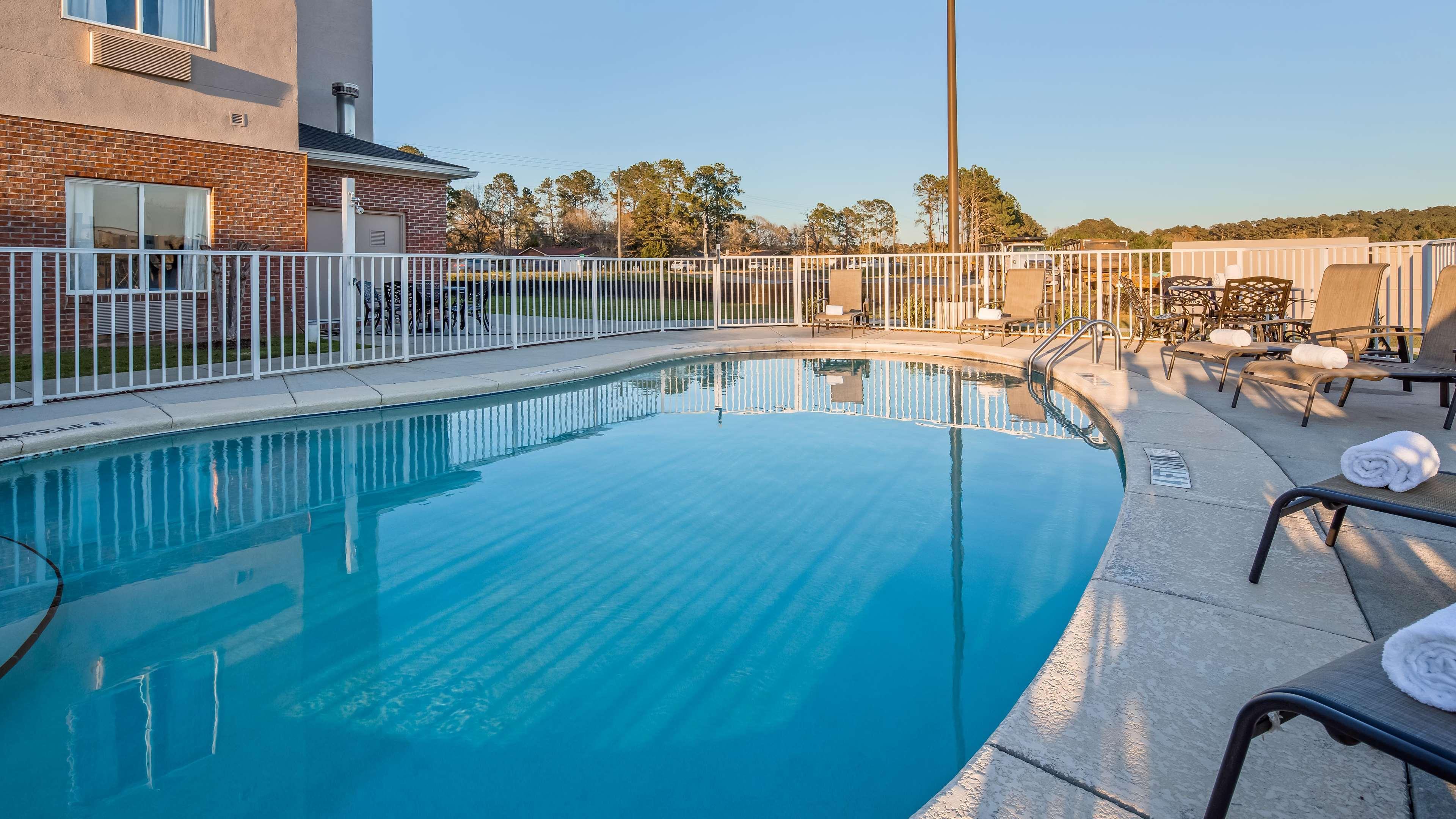 Best Western Dothan Inn & Suites Extérieur photo