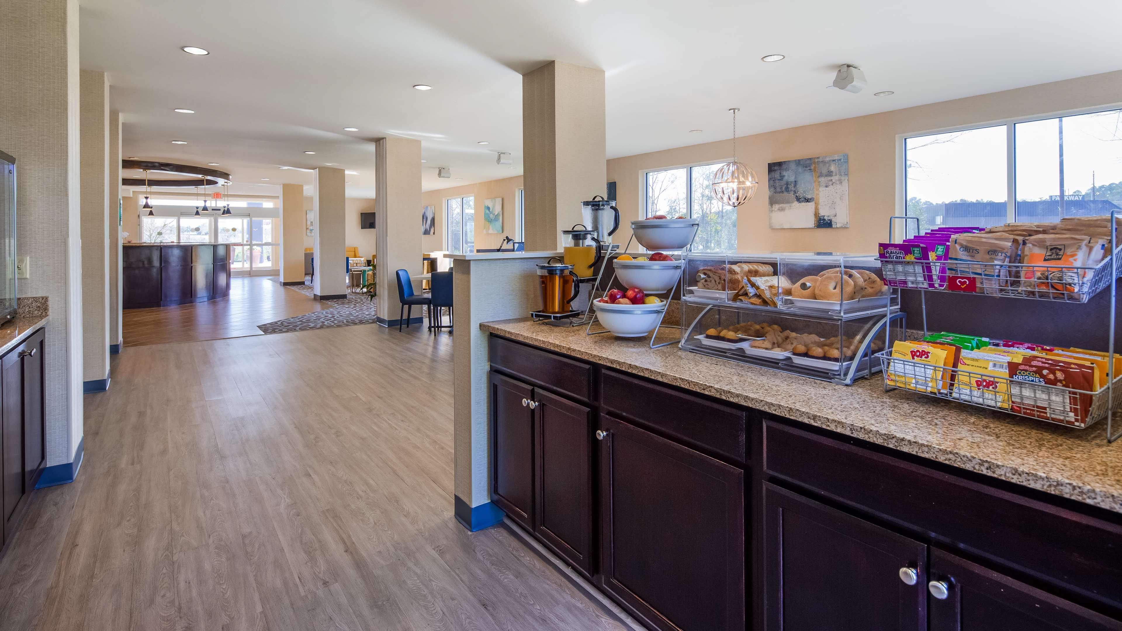 Best Western Dothan Inn & Suites Extérieur photo