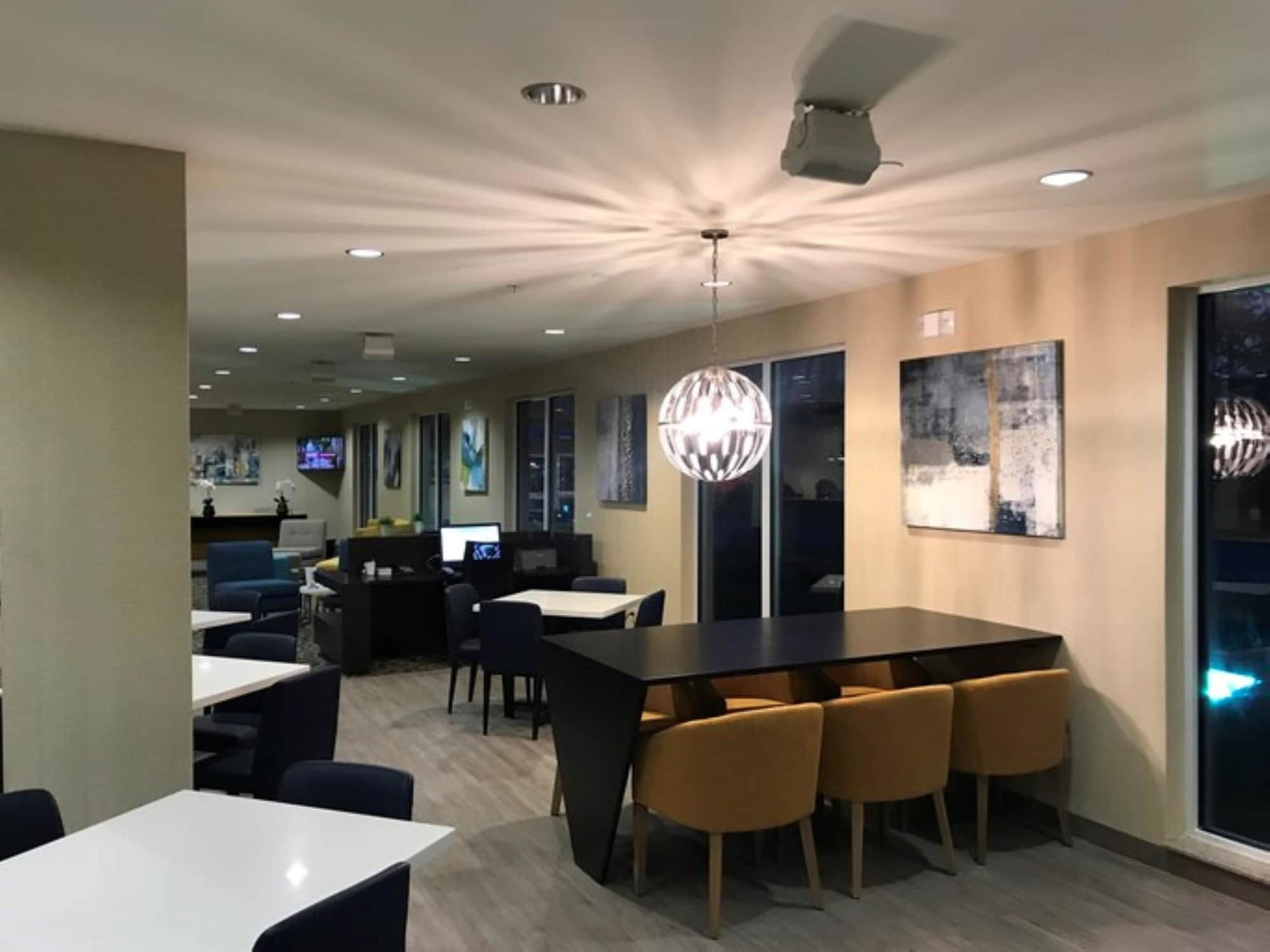 Best Western Dothan Inn & Suites Extérieur photo