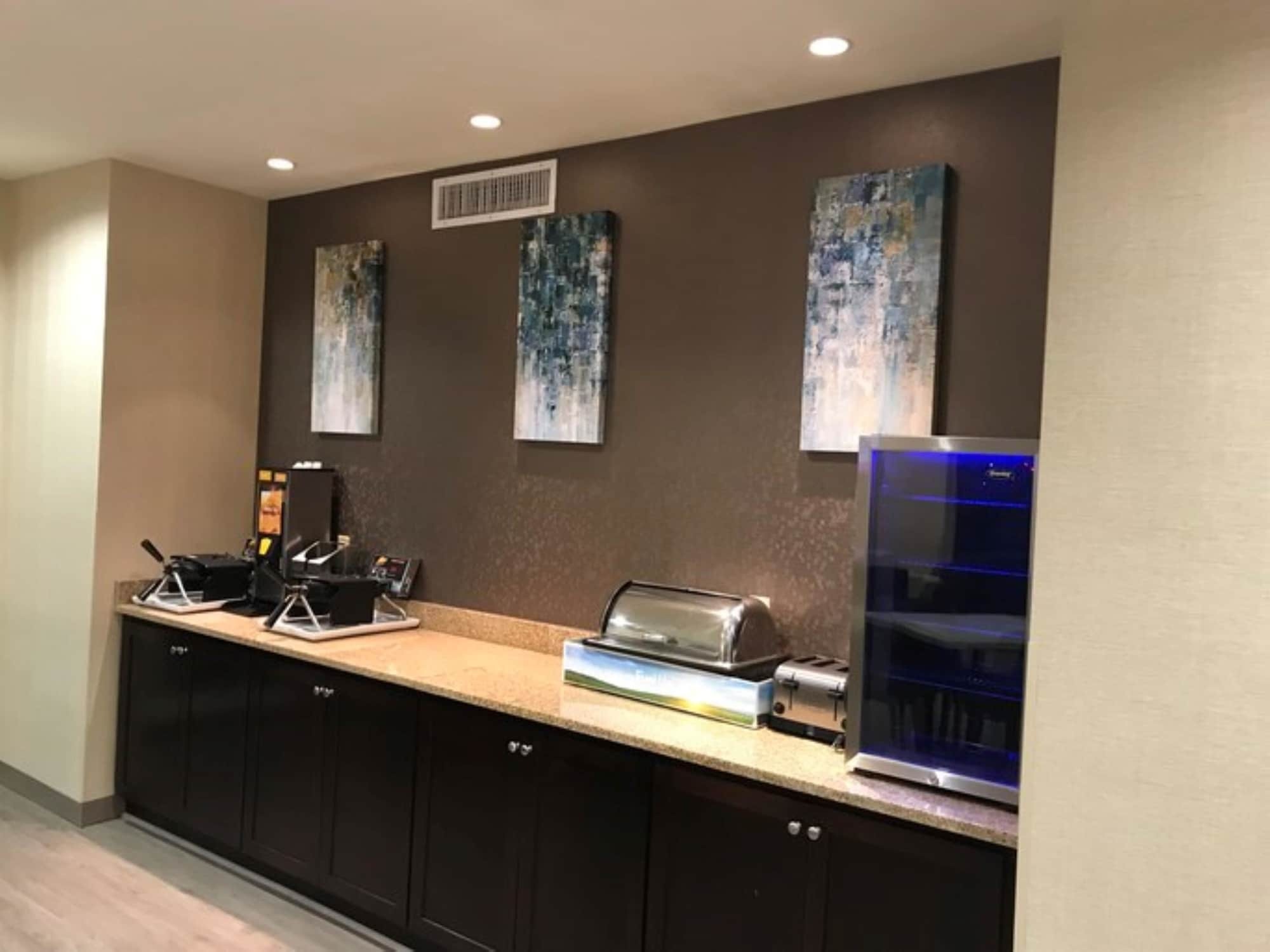 Best Western Dothan Inn & Suites Extérieur photo