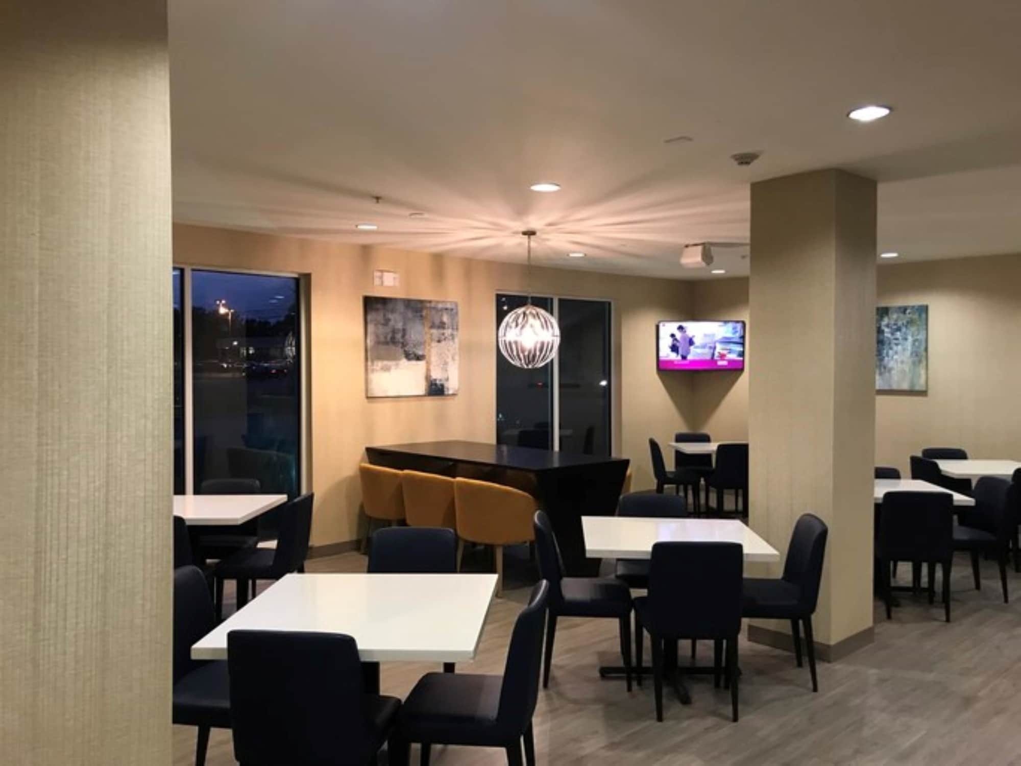 Best Western Dothan Inn & Suites Extérieur photo